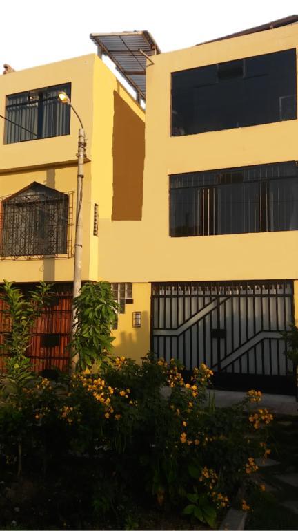 Bed and Breakfast Residencial El Sol De Los Pinos Трухильо Экстерьер фото