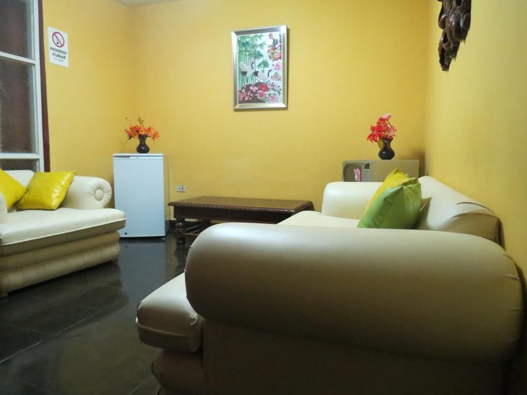 Bed and Breakfast Residencial El Sol De Los Pinos Трухильо Экстерьер фото