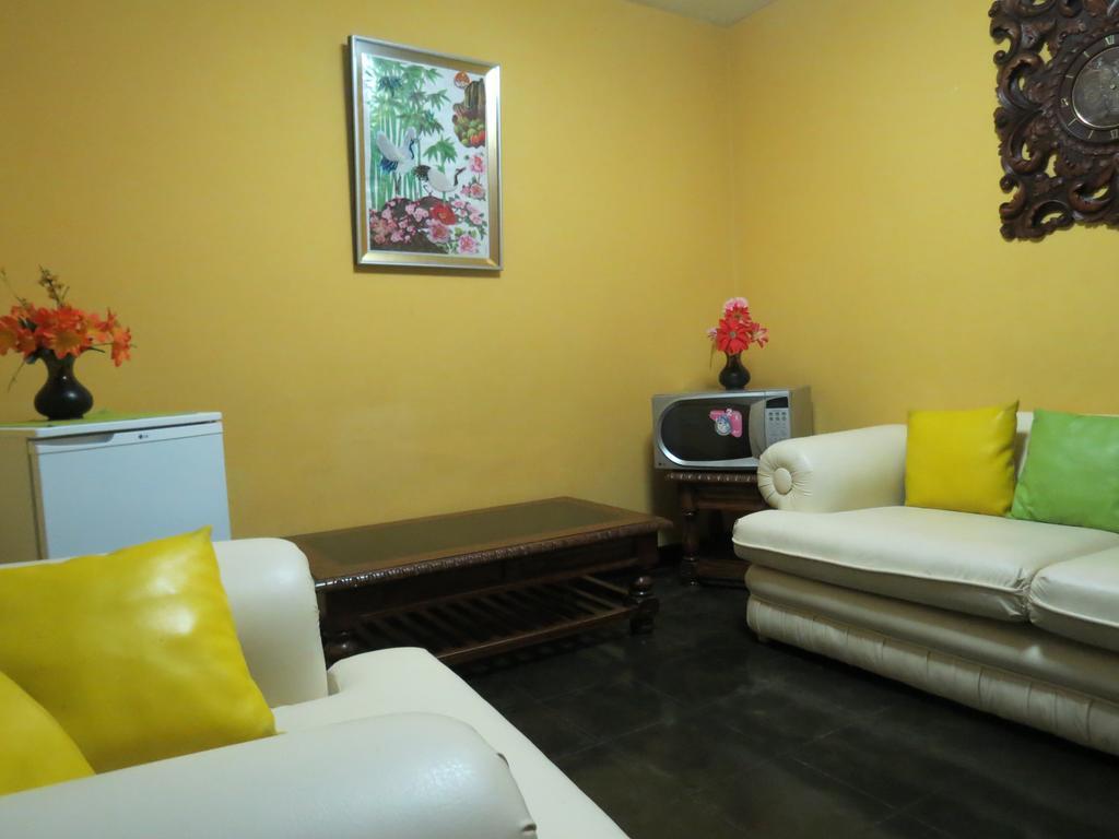 Bed and Breakfast Residencial El Sol De Los Pinos Трухильо Экстерьер фото