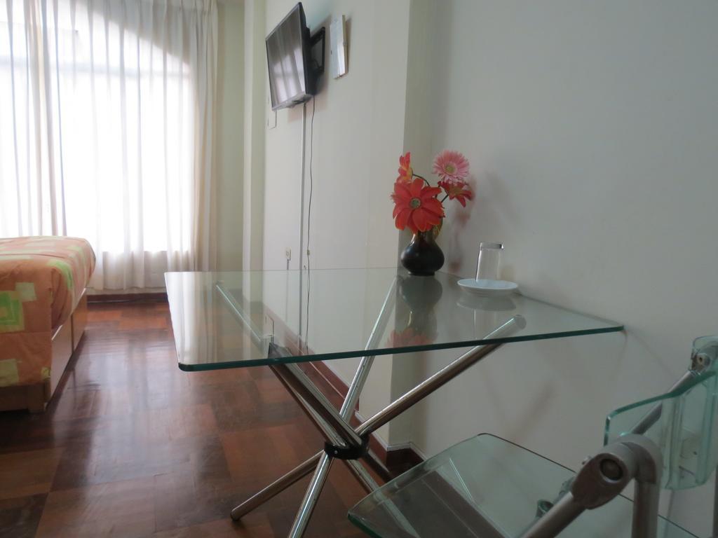 Bed and Breakfast Residencial El Sol De Los Pinos Трухильо Экстерьер фото