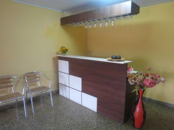 Bed and Breakfast Residencial El Sol De Los Pinos Трухильо Экстерьер фото