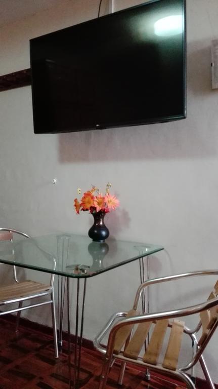 Bed and Breakfast Residencial El Sol De Los Pinos Трухильо Экстерьер фото