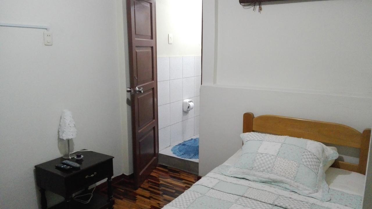 Bed and Breakfast Residencial El Sol De Los Pinos Трухильо Экстерьер фото